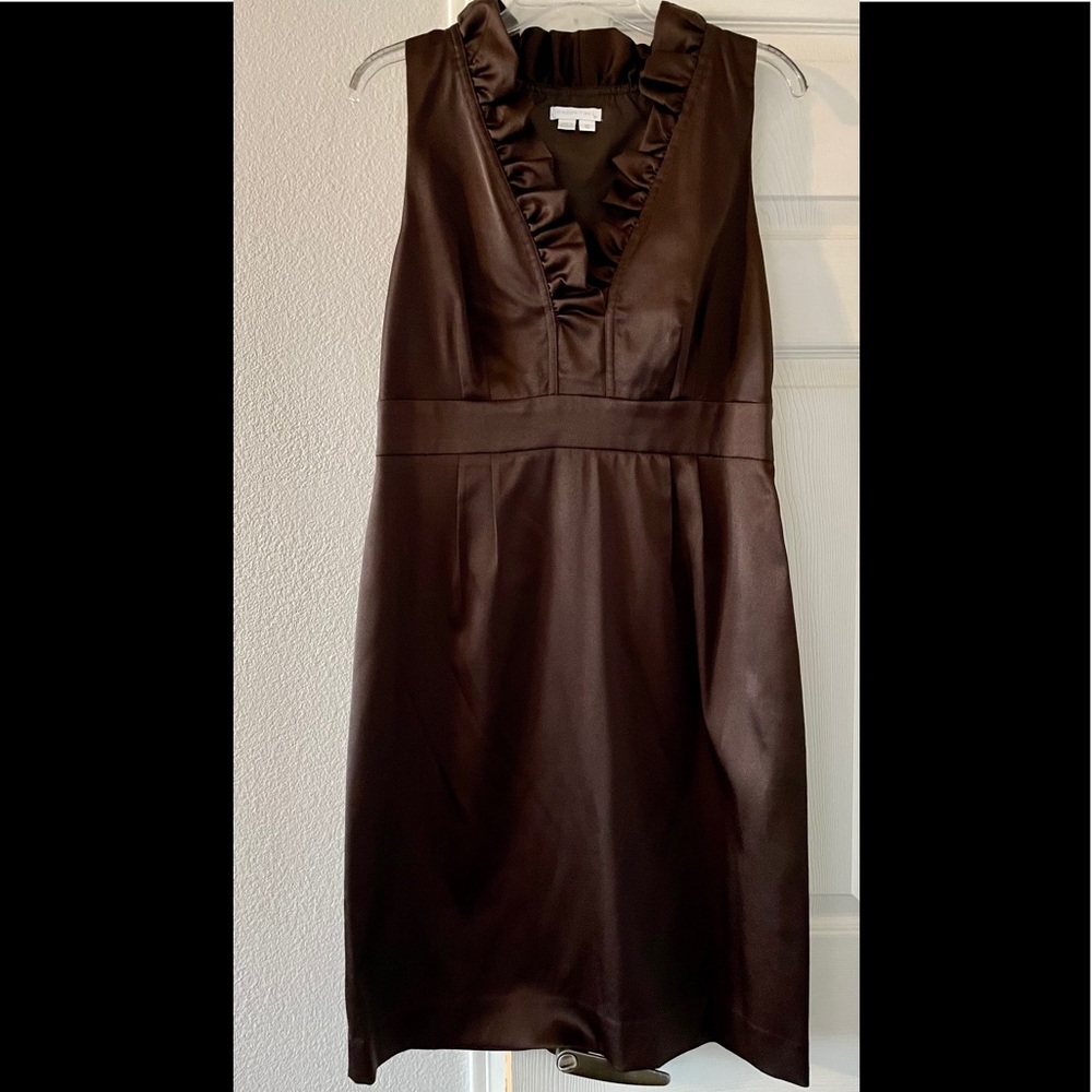 Brown satin sleeveless London Times dress